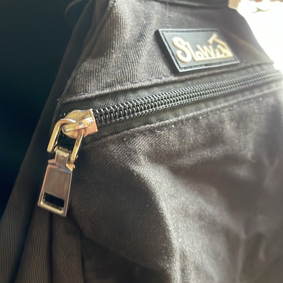 SLOW Dog Carrier - Picture 12 of 13